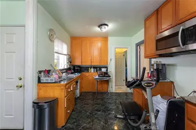 2000 Pacific, Long Beach, CA 90806 - Photo 32