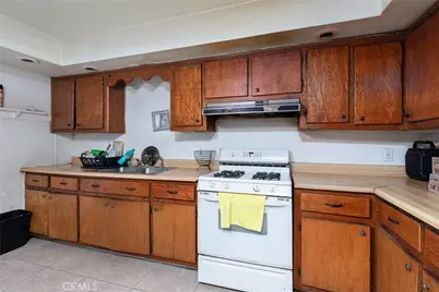 1031 K, Reedley, CA 93654 - Photo 10