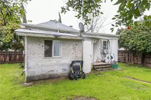 1031 K, Reedley, CA 93654 - Photo 36