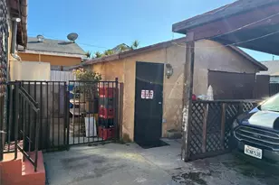 1464 W 36th St, Los Angeles, CA 90018 - Photo 8