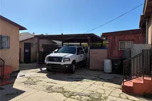 1464 W 36th St, Los Angeles, CA 90018 - Photo 6