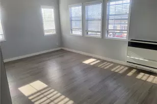 1050 E Hellman St, Long Beach, CA 90813 - Photo 2