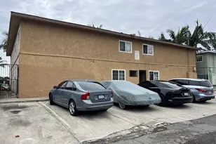 910 S Townsend, Santa Ana, CA 92704 - Photo 2