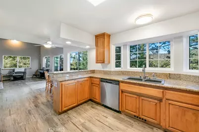 24622 Bernard, Crestline, CA 92325 - Photo 12