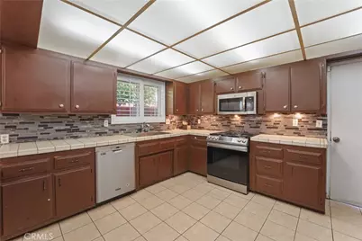 26407 Liberty Drive, Hemet, CA 92544 - Photo 8