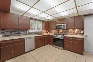 26407 Liberty Dr, Hemet, CA 92544 - Photo 8