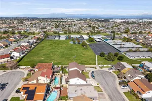 7891 Comstock Cir, La Palma, CA 90623 - Photo 40