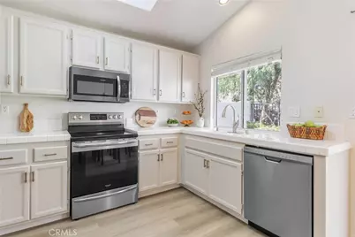 23948 Via Astuto, Murrieta, CA 92562 - Photo 10