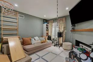 4028 Don Diablo, Los Angeles, CA 90008 - Photo 26