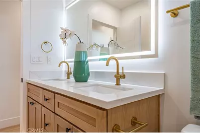 8048 Wentworth Street, Sunland, CA 91040 - Photo 32