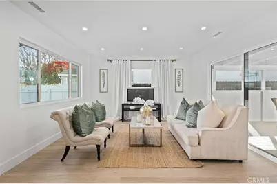 8048 Wentworth Street, Sunland, CA 91040 - Photo 14