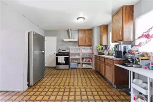 8214 Alix, Los Angeles, CA 90001 - Photo 8