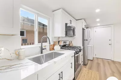 1450 W 35th Place, Los Angeles, CA 90018 - Photo 8