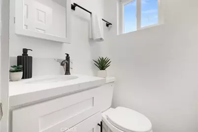 1450 W 35th Place, Los Angeles, CA 90018 - Photo 20