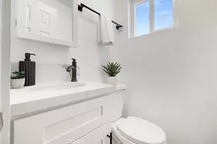 1450 W 35th Pl, Los Angeles, CA 90018 - Photo 20