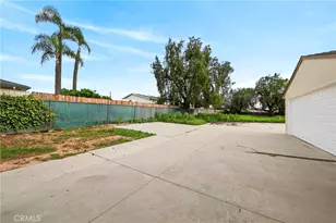 910 W Valencia Mesa, Fullerton, CA 92835 - Photo 14