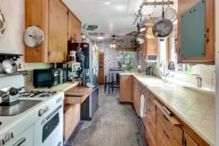 2310 Poinsettia, Santa Ana, CA 92706 - Photo 18