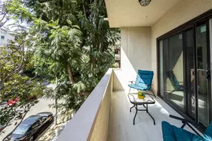 1944 Glendon, Los Angeles, CA 90025 - Photo 22