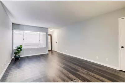 9920 Jordan Avenue #7, Chatsworth, CA 91311 - Photo 2