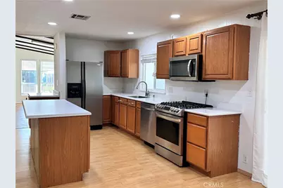 14055 Lake View Drive, La Mirada, CA 90638 - Photo 10