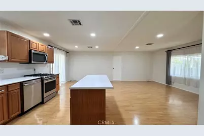 14055 Lake View Drive, La Mirada, CA 90638 - Photo 2