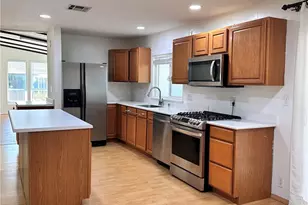 14055 Lake View Dr, La Mirada, CA 90638 - Photo 2