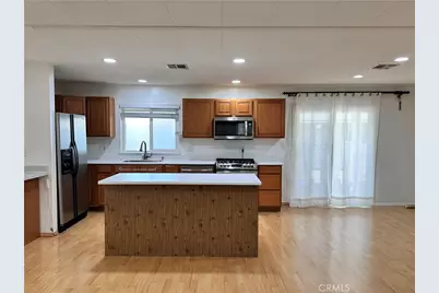 14055 Lake View Drive, La Mirada, CA 90638 - Photo 8