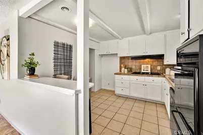 2517 Deodar Street, Santa Ana, CA 92705 - Photo 8