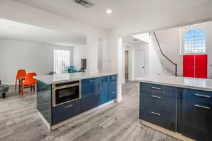 2481 S Bundy Dr, Los Angeles, CA 90064 - Photo 32