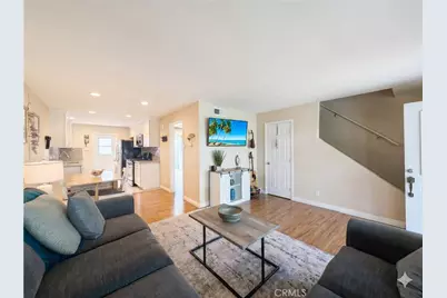 2404 Niagara, Costa Mesa, CA 92626 - Photo 2
