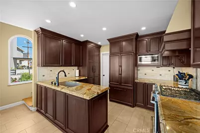 130 Geneva Walk, Long Beach, CA 90803 - Photo 18