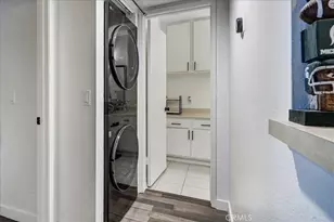 883 W 34th St, Long Beach, CA 90806 - Photo 12