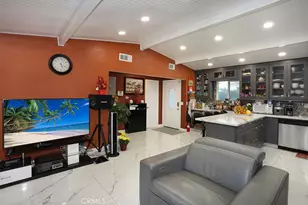 9802 Chanticleer, Anaheim, CA 92804 - Photo 14