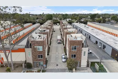 809 Brickyard Lane, Costa Mesa, CA 92627 - Photo 34