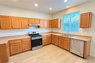 15664 Kadota, Victorville, CA 92395 - Photo 10