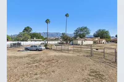 11285 Cherry Avenue, Cherry Valley, CA 92223 - Photo 46