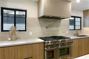 22269 Avenue San Luis, Woodland Hills, CA 91364 - Photo 72