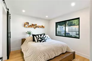 22269 Avenue San Luis, Woodland Hills, CA 91364 - Photo 72