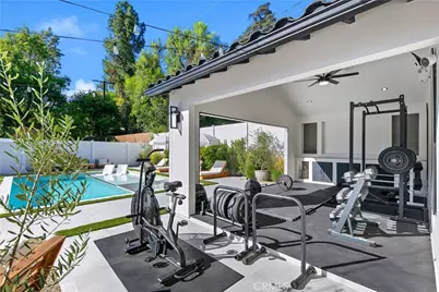 22269 Avenue San Luis, Woodland Hills, CA 91364 - Photo 16