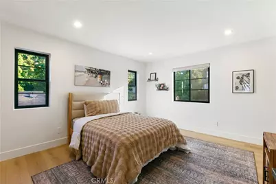 22269 Avenue San Luis, Woodland Hills, CA 91364 - Photo 74