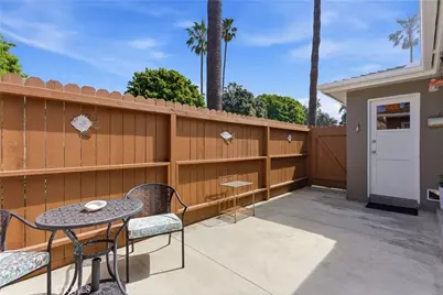 8145 Ridgefield, Huntington Beach, CA 92646 - Photo 20