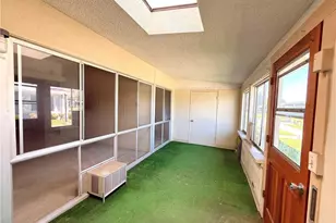 1621 Monterey Rd, Seal Beach, CA 90740 - Photo 2