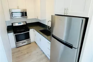325 325 W 3rd, Long Beach, CA 90802 - Photo 6