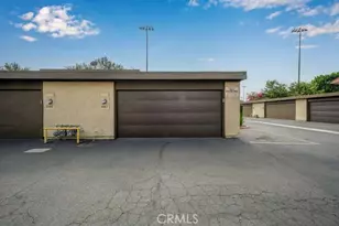 2697 W Parkside Ln, Anaheim, CA 92801 - Photo 28