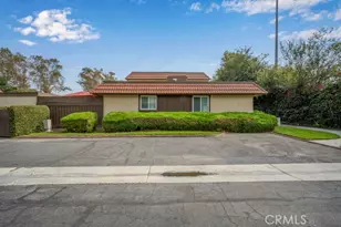 2697 W Parkside Ln, Anaheim, CA 92801 - Photo 20