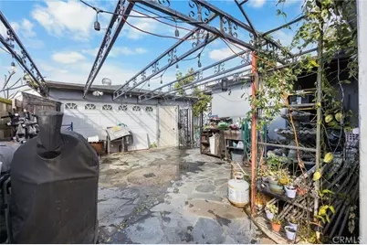 626 N Grand, Santa Ana, CA 92701 - Photo 38