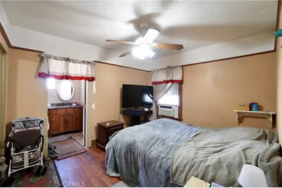 1323 W 41st, Los Angeles, CA 90037 - Photo 22