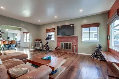 456 Cherry Avenue, Long Beach, CA 90802 - Photo 2