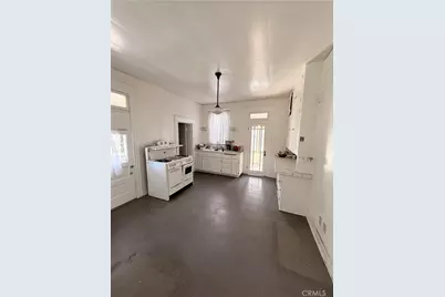 255 E Pasadena, Pomona, CA 91767 - Photo 12