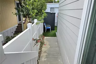 309 N Coral Dr, Long Beach, CA 90803 - Photo 56